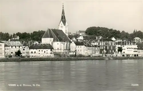 AK / Ansichtskarte Ybbs_Donau Partie an der Donau mit Kirche Ybbs_Donau