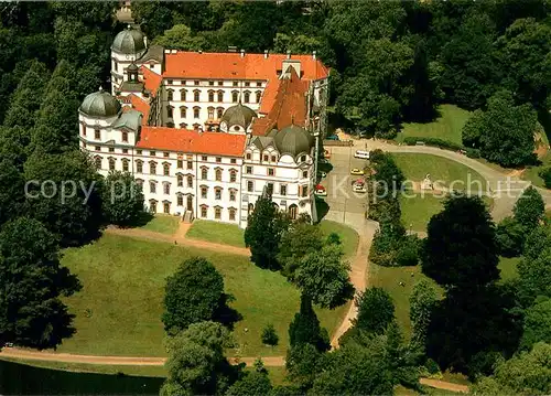 AK / Ansichtskarte Celle_Niedersachsen Fliegeraufnahme Schloss Celle_Niedersachsen