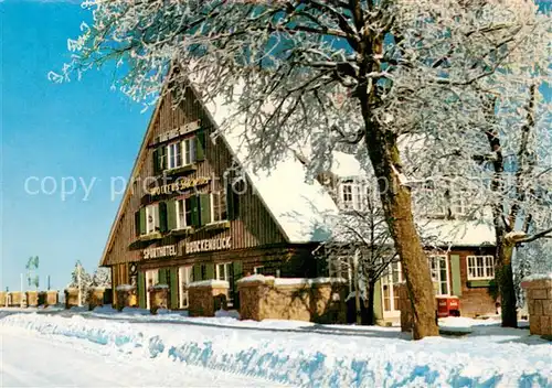 AK / Ansichtskarte Torfhaus_Harz Sporthotel Brockenblick im Winter Torfhaus Harz