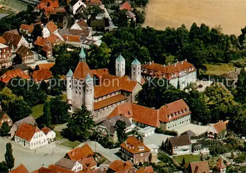 AK / Ansichtskarte Freckenhorst Ehem Stiftskirche mit Kreuzgang Fliegeraufnahme Freckenhorst