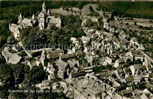 AK / Ansichtskarte Braunfels Stadtbild mit Schloss an der Lahn Braunfels