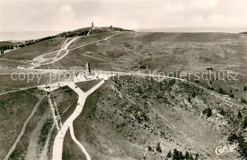 AK / Ansichtskarte Feldberg_1450m_Schwarzwald Fliegeraufnahme mit Seebuck und Bismarckdenkmal 