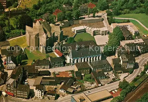 AK / Ansichtskarte Neviges_Velbert Neue Wallfahrtskirche mit Pilgerzentrum Fliegeraufnahme Neviges Velbert