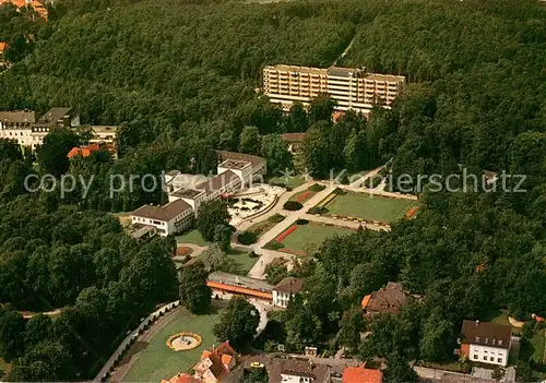 AK / Ansichtskarte Bad_Lippspringe Kaiser Karls Park und Klinik Martinus Quelle Fliegeraufnahme Bad_Lippspringe