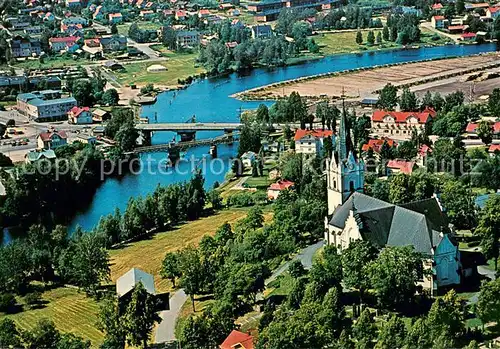 AK / Ansichtskarte Sunne Kyrkan vid Mellanfryken Fliegeraufnahme Sunne