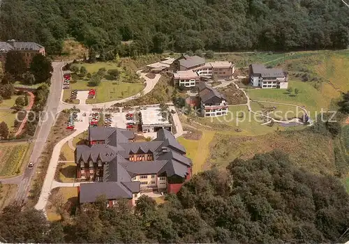 AK / Ansichtskarte Waldbreitbach_Wied St Antonius Krankenhaus Fliegeraufnahme Waldbreitbach Wied