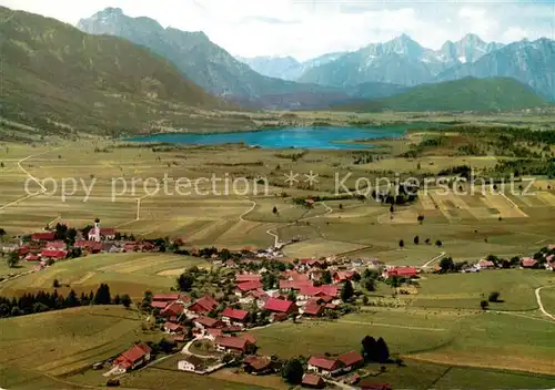 AK / Ansichtskarte Buching Bayerniederhofen Berghof mit Tegelberg und Saeuling Fliegeraufnahme Buching