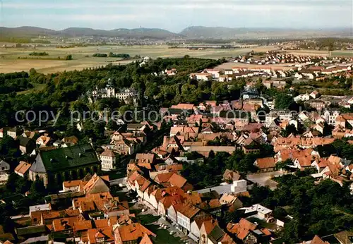 AK / Ansichtskarte Bueckeburg Fliegeraufnahme mit Schloss Mausoleum und Wesergebirge Bueckeburg