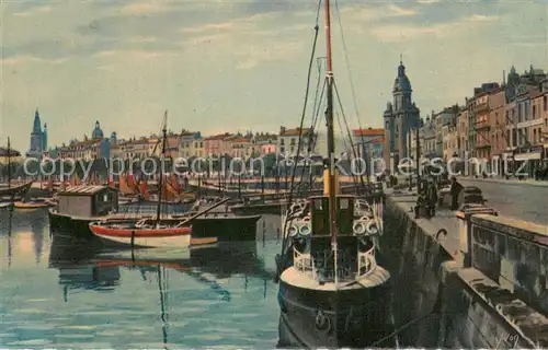 AK / Ansichtskarte La_Rochelle_17 Le port et le quai Duperre 