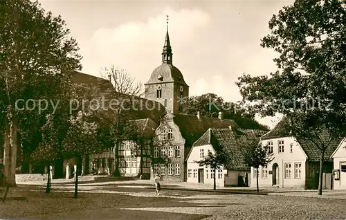 AK / Ansichtskarte Burg__Fehmarn Breite Strasse mit Museum und Kirche 