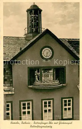 AK / Ansichtskarte Hameln_Weser Rattenfaenger Uhr mit Glockenspiel Rattenfaengerauszug Hameln Weser