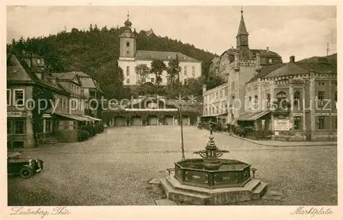 AK / Ansichtskarte Leutenberg_Thueringen Marktplatz Kirche Brunnen Leutenberg Thueringen