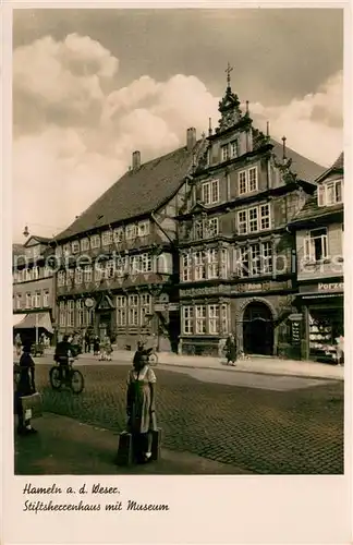 AK / Ansichtskarte Hameln_Weser Stiftsherrenhaus mit Museum Hameln Weser