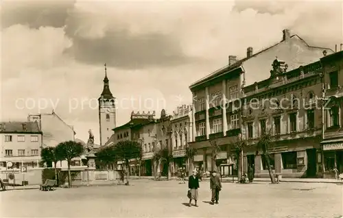 AK / Ansichtskarte Lipnik_nad_Becvou_CZ Marktplatz Brunnen Stadtzentrum Kirche 