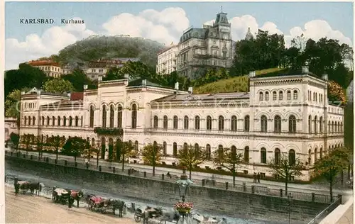 AK / Ansichtskarte Karlsbad_Eger_Karlovy_Vary Kurhaus Aussenansicht m. wartenden Kutschen 