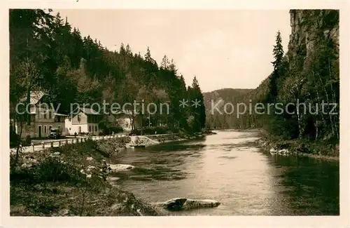AK / Ansichtskarte Karlsbad_Eger_Karlovy_Vary Teilansicht am Wasser 