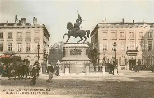 AK / Ansichtskarte Bruxelles_Bruessel Place Royale   Statue de Godefroid de Bouitton Bruxelles_Bruessel