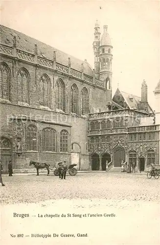 AK / Ansichtskarte Bruges_Brugge_Flandre La chapelle du St. Sang et l ancien Greffe   Einspanner 