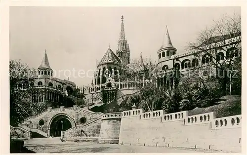 AK / Ansichtskarte Budapest Fischerbastei mit der Kroenungskirche Budapest