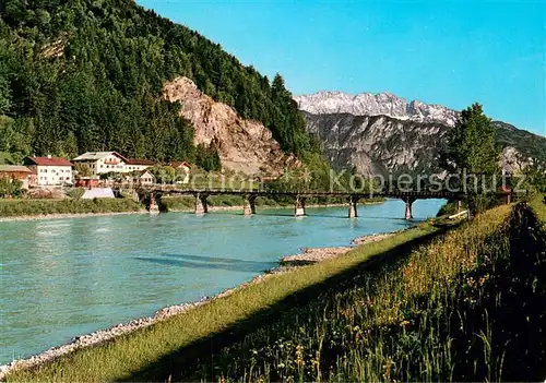 AK / Ansichtskarte Zollhaus_Tirol_Insbruck_Tirol_AT Innpartie mit Innbruecke und Kaisergebirge 