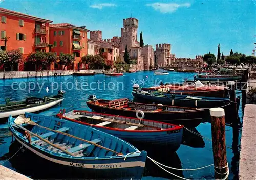 AK / Ansichtskarte Sirmione_Lago_di_Garda Hafen u. Schloss Scaligero Sirmione_Lago_di_Garda