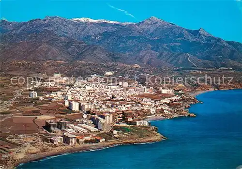 AK / Ansichtskarte Nerja_Costa_del_Sol_ES Fliegeraufnahme Sierra Almijara y vista general 