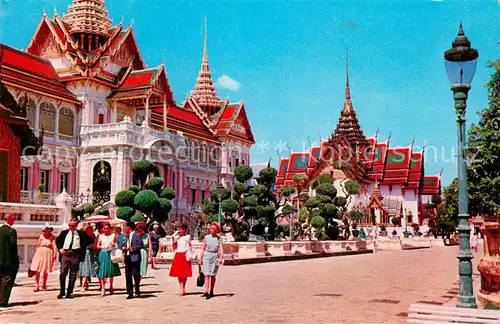 AK / Ansichtskarte Bangkok_Thailand The Royal Grand Palace Chakri and Dusit Maha Prasadh Throne Halls 