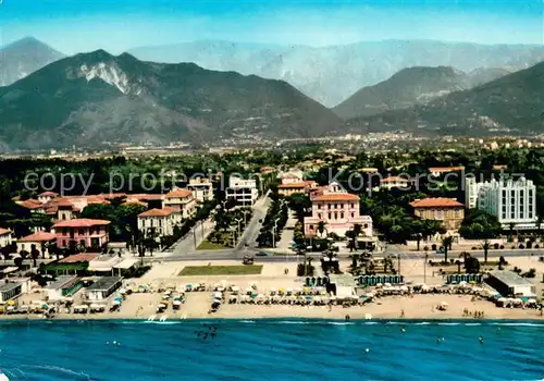 AK / Ansichtskarte Marina_di_Massa_IT Panorama e spiaggia dall aereo 