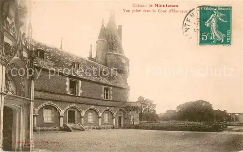 AK / Ansichtskarte Maintenon_28 Chateau de Maintenon Vue prise dans la Cour d Honneur 