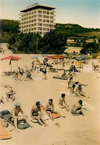 AK / Ansichtskarte Varna_Warna_Bulgaria Strandpartie m. Hotel Morsko oko 
