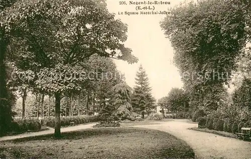 AK / Ansichtskarte Nogent le Rotrou Le Square Marechal Joffre Nogent le Rotrou