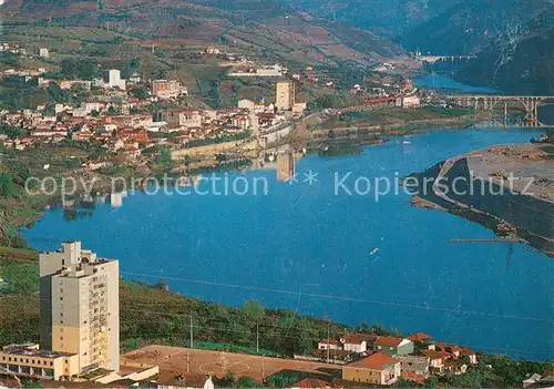 AK / Ansichtskarte Regua Regua a Rio Douro Regua