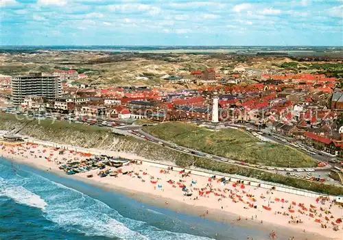 AK / Ansichtskarte Egmond__aan_Zee_NL Fliegeraufnahme Panorama m. Strand 