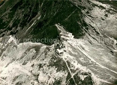 AK / Ansichtskarte Tatry_Zachodnie_SK Fliegeraufnahme obserwatorium Meteorologiczne i gorna stacja kolejki linowej na szczycie Kasprowego Wierchu 