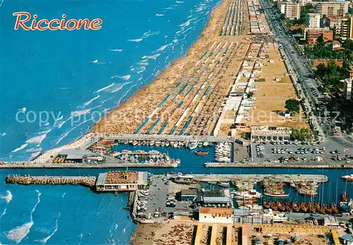 AK / Ansichtskarte Riccione_Rimini_IT Fliegeraufnahme Strand 