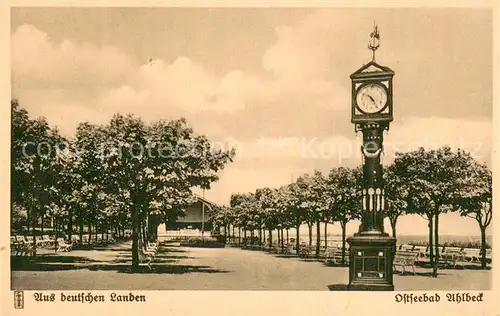 AK / Ansichtskarte Ahlbeck_Ostseebad Motiv Konzertpavillon am Strand Standuhr Serie Aus deutschen Landen Ahlbeck_Ostseebad