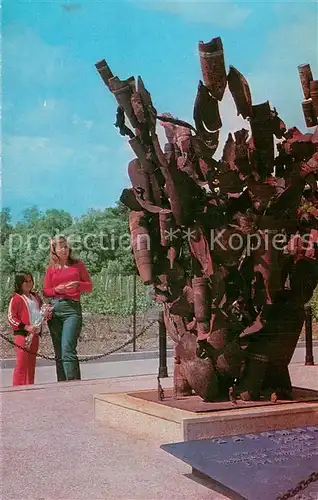 AK / Ansichtskarte Novorossiisk Denkmal in Tal des Todes Novorossiisk