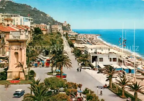 AK / Ansichtskarte Finale_Ligure_IT Lungomare e spiaggia Kuestenpanorama Strand 