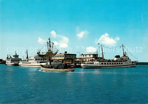 AK / Ansichtskarte Norddeich__Norden_Nordseebad Norddeich Mole Fischerboot Fahrgastschiffe 