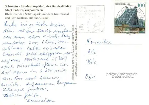AK / Ansichtskarte Schwerin__Mecklenburg Fliegeraufnahme mit Schlosspark Kreuzkanal Schloss und Altstadt 