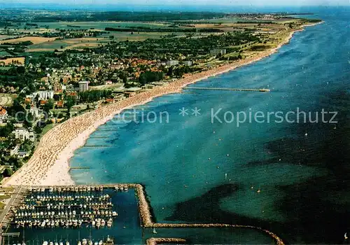 AK / Ansichtskarte Groemitz_Ostseebad Fliegeraufnahme Groemitz_Ostseebad