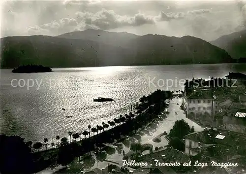 AK / Ansichtskarte Tramonto sul Lago Maggiore Tramonto