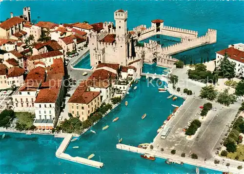 AK / Ansichtskarte Sirmione_Lago_di_Garda Fliegeraufnahme Sirmione_Lago_di_Garda