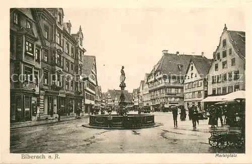 AK / Ansichtskarte Biberach__Riss Marktplatz mit Brunnen 