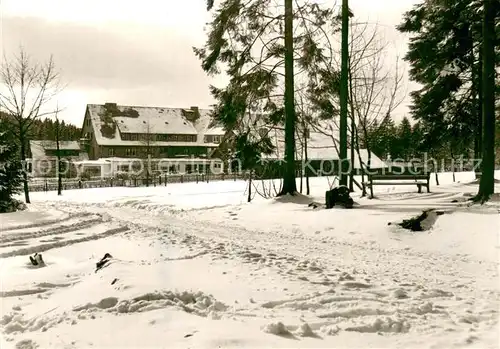 AK / Ansichtskarte Oberkirchen_Sauerland Berghotel Hoher Knochen mit Gaestehaeusern im Winter Oberkirchen_Sauerland