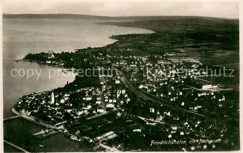 AK / Ansichtskarte Friedrichshafen_Bodensee Fliegeraufnahme Friedrichshafen Bodensee