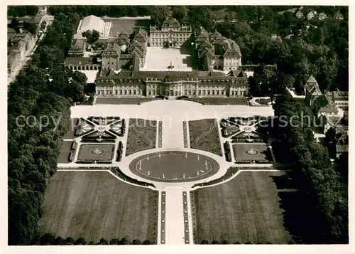 AK / Ansichtskarte Ludwigsburg__Wuerttemberg Schloss mit Schlossanlagen 