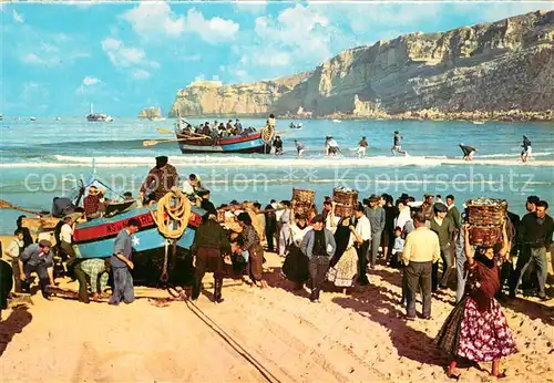 AK / Ansichtskarte Nazare_Portugal Regresso da Pesca e descarga do peixe Nazare Portugal