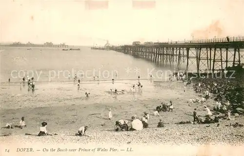 AK / Ansichtskarte Dover__Kent_UK On the Beach near Prince of Wales Pier 