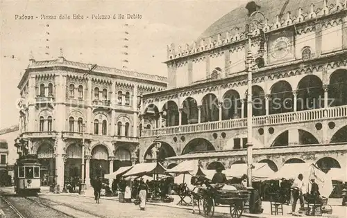 AK / Ansichtskarte Padova_IT Piazza delle Erbe m. Kutsche u. Strassenbahn 